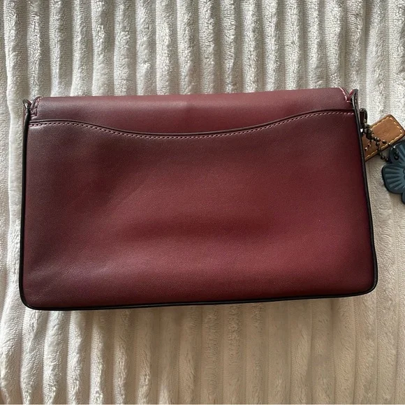 Coach Dinky 24 - Picture 4 of 11